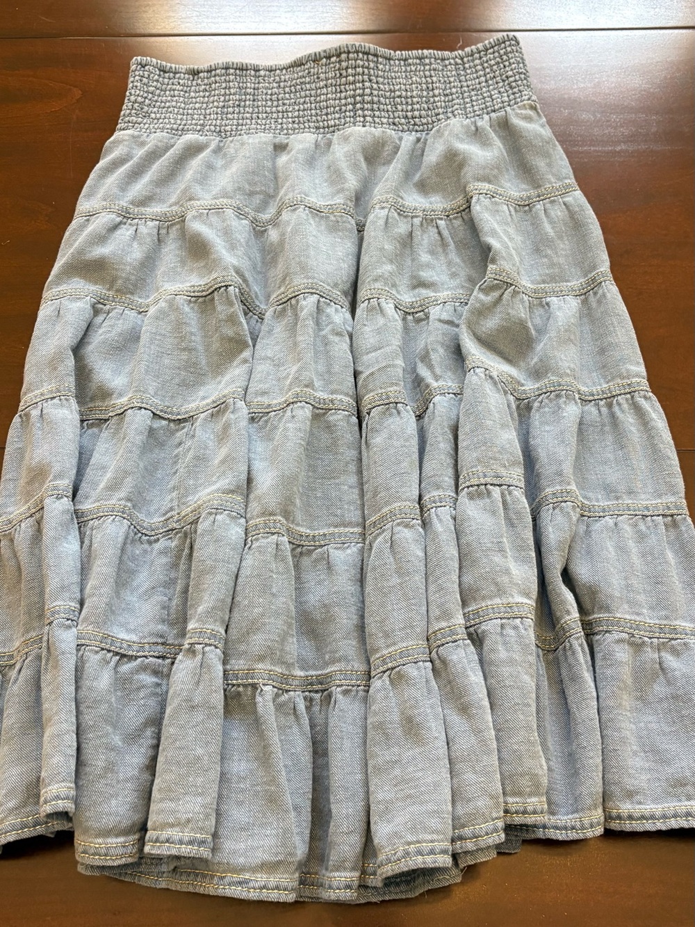 Pilcro Reese 100% Cotton
Smocked Midi Skirt medium - Picture 6 of 16